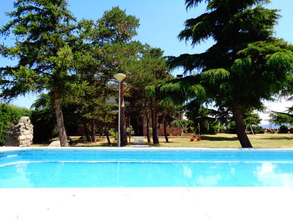 Los Acebos Otero de Herreros Esterno foto