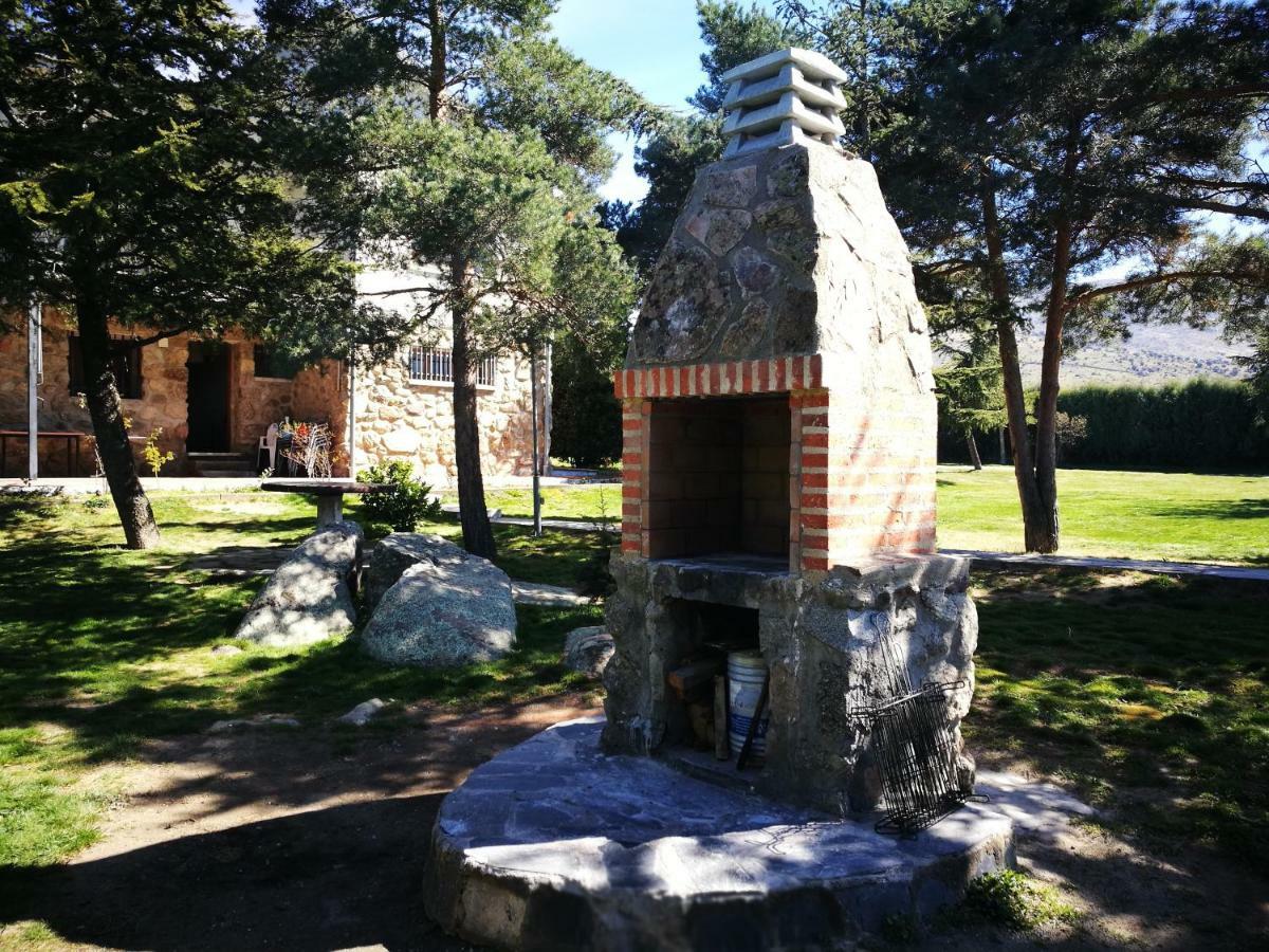 Los Acebos Otero de Herreros Esterno foto